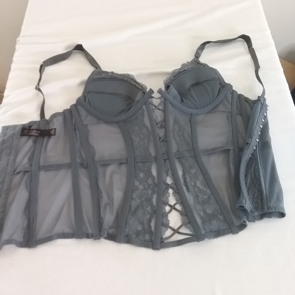 Victoria's Secret Lacy Gray Push Up Rhinestone Corset Bustier 34C Removable Pads - Picture 6 of 10